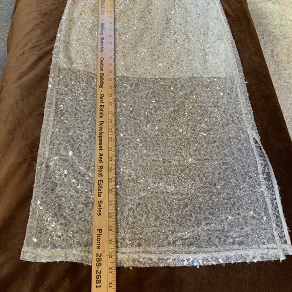 Zara White w/ silver skirt Sz L - Picture 2 of 10